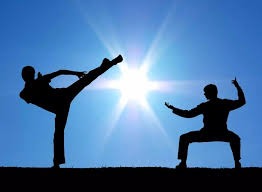 美媒：美知名高尔夫球手泰格·伍兹证实与小特朗普前妻恋情，伊万卡祝福